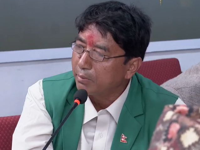 काठमाडौं-१५ का वडाध्यक्ष डंगोलले फोहोर नउठेसम्म भत्ता नलिने
